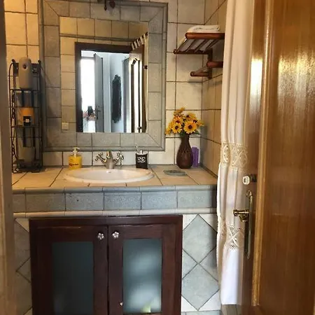 Holiday home Casa Con Alma # Junto A Estacion De Trenes Y Muy Cerca Del Centro *