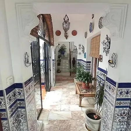 Casa Con Alma # Junto A Estacion De Trenes Y Muy Cerca Del Centro Holiday home