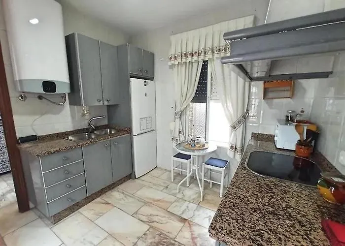 Casa Con Alma # Junto A Estacion De Trenes Y Muy Cerca Del Centro * Κόρδοβα