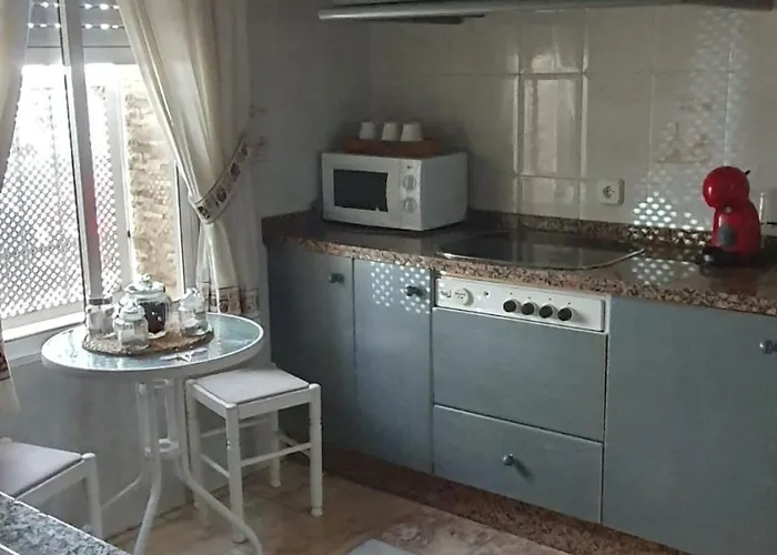 Casa Con Alma # Junto A Estacion De Trenes Y Muy Cerca Del Centro Hébergement de vacances *